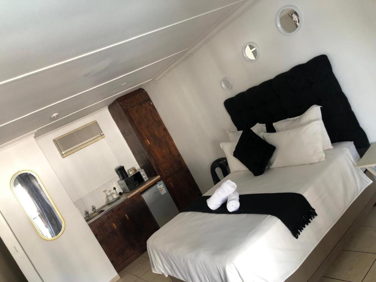 Jnc Lodge Richards Bay Exterior foto